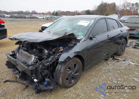 2022 Hyundai Elantra Sel from USA, damaged, VIN 5NPLM4AG1NH065129
